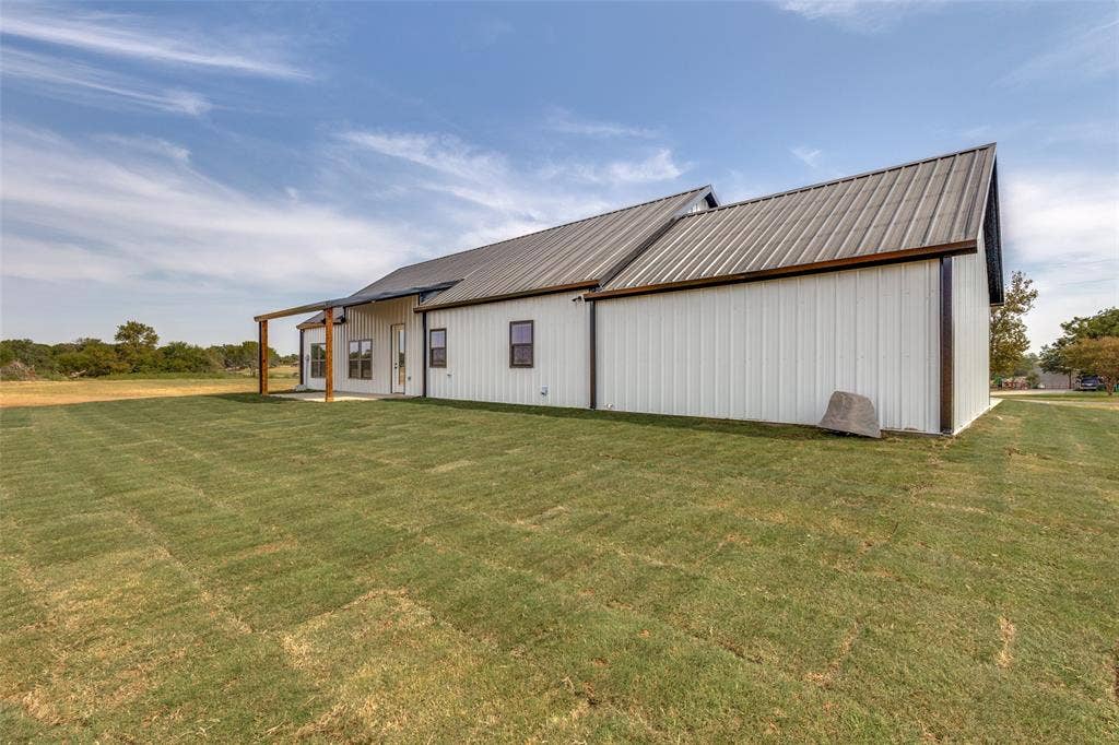 2485 Cottondale Road, Springtown, TX 76082 2485 Cottondale Road, Springtown, TX 76082