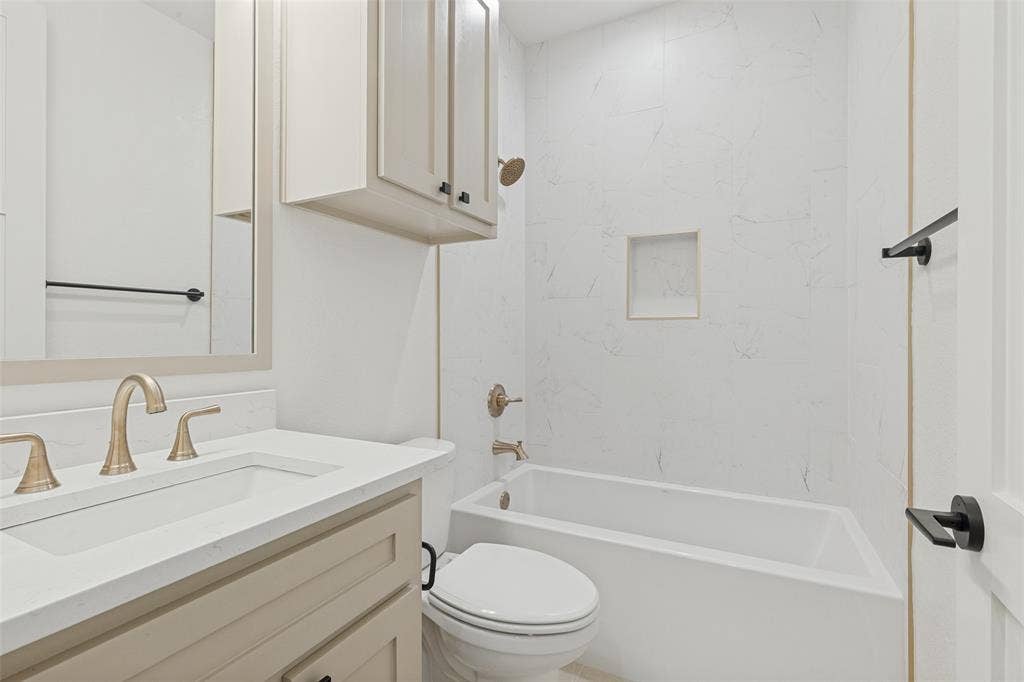 2485 Cottondale Road, Springtown, TX 76082 2485 Cottondale Road, Springtown, TX 76082