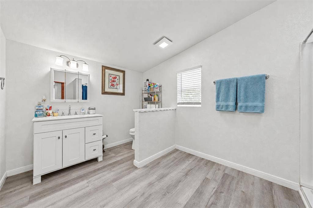 9312 S Lone Star Parkway, Moody, TX 76557 9312 S Lone Star Parkway, Moody, TX 76557