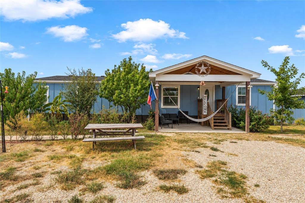 9312 S Lone Star Parkway, Moody, TX 76557 9312 S Lone Star Parkway, Moody, TX 76557