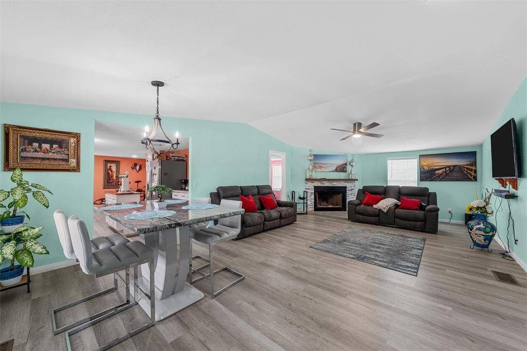 9312 S Lone Star Parkway, Moody, TX 76557 9312 S Lone Star Parkway, Moody, TX 76557