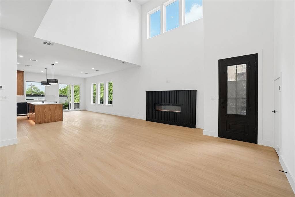 1825 Pollard Street, Dallas, TX 75208 1825 Pollard Street, Dallas, TX 75208