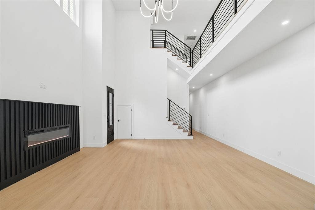 1825 Pollard Street, Dallas, TX 75208 1825 Pollard Street, Dallas, TX 75208