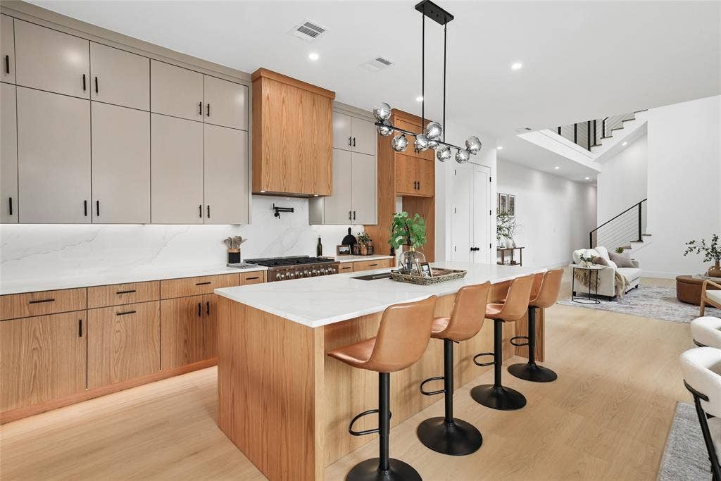1827 Pollard Street, Dallas, TX 75208 1827 Pollard Street, Dallas, TX 75208
