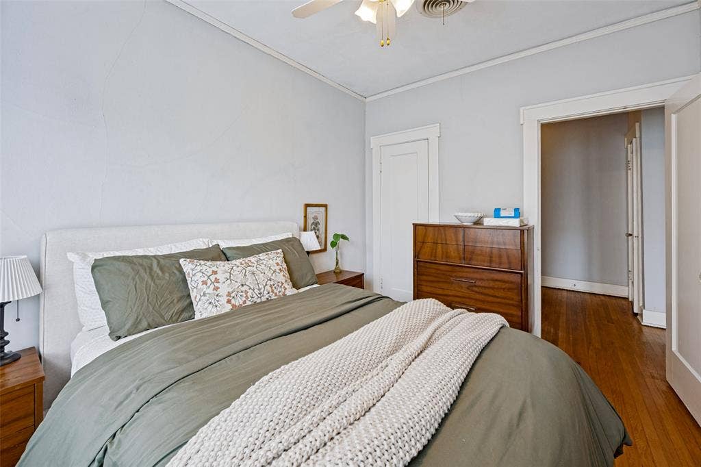 2619 S Adams, Fort Worth, TX 76110