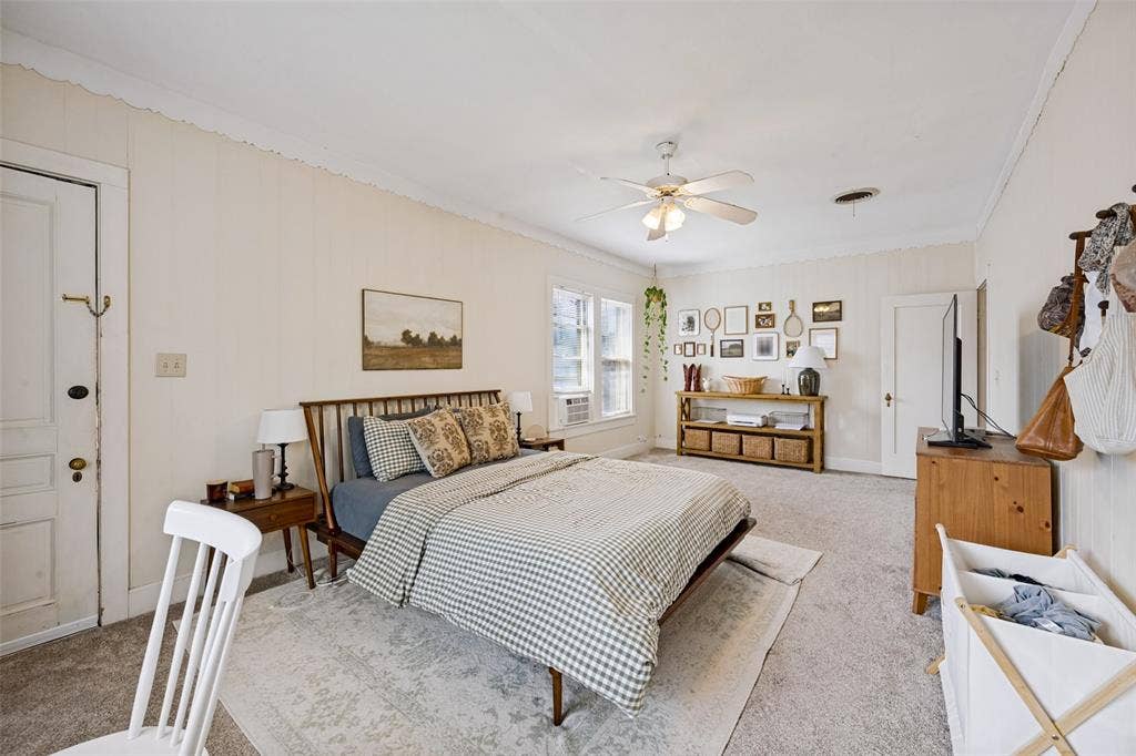 2619 S Adams, Fort Worth, TX 76110