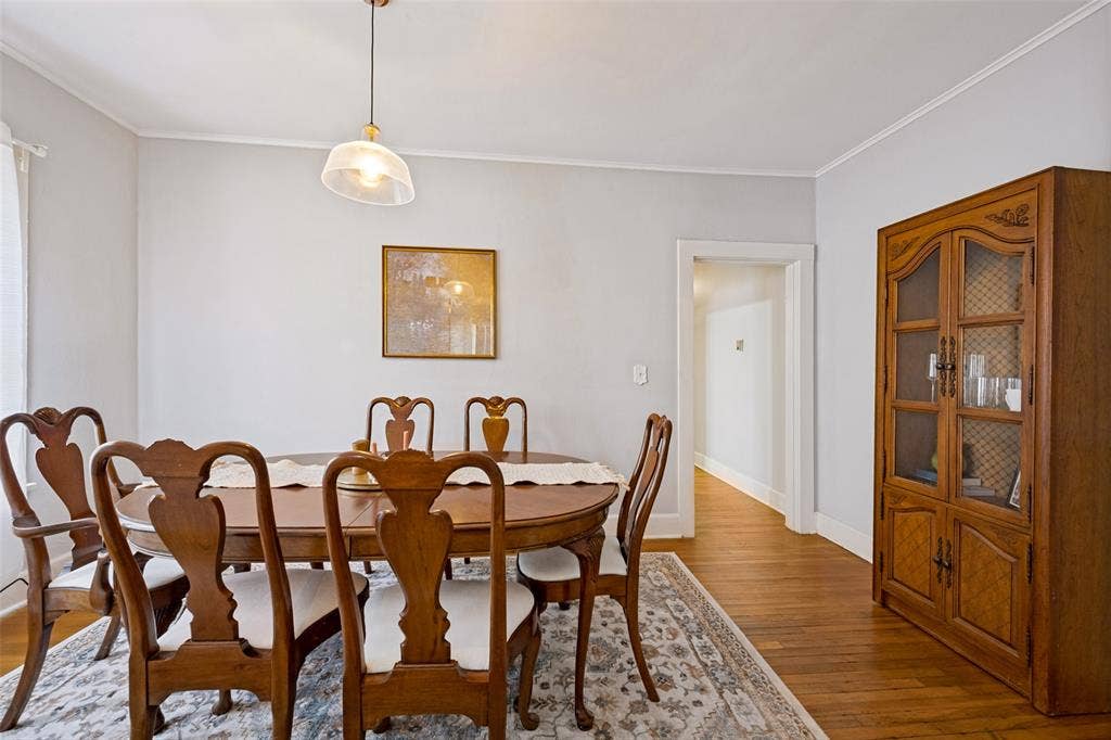 2619 S Adams, Fort Worth, TX 76110