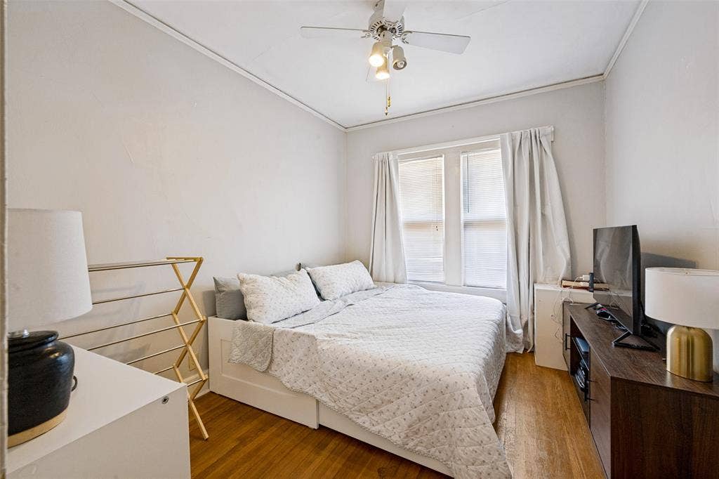 2619 S Adams, Fort Worth, TX 76110