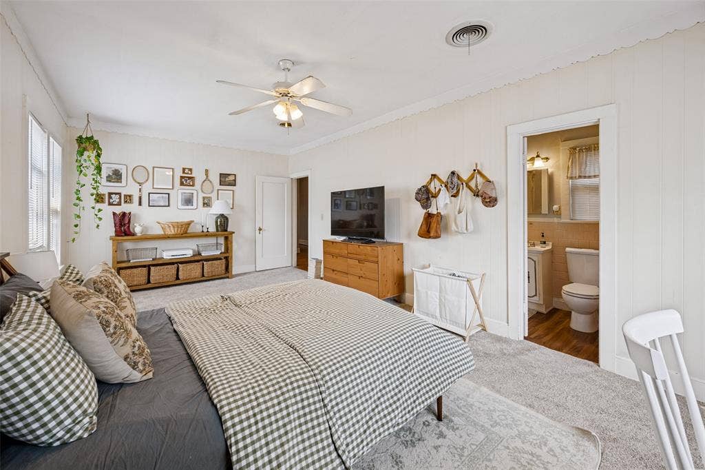 2619 S Adams, Fort Worth, TX 76110