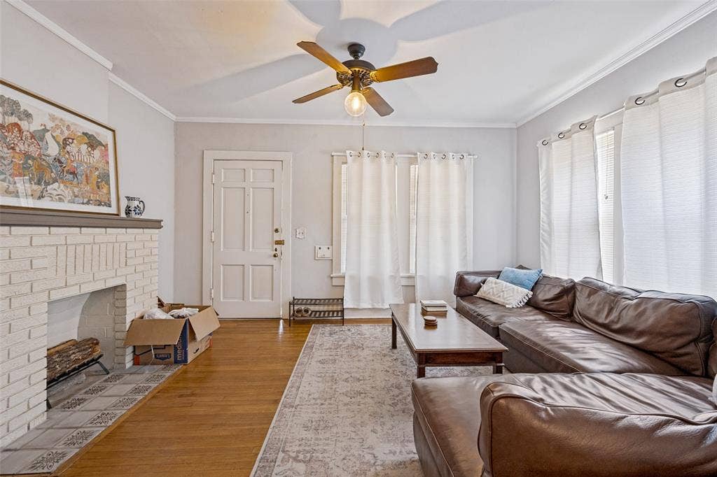2619 S Adams, Fort Worth, TX 76110