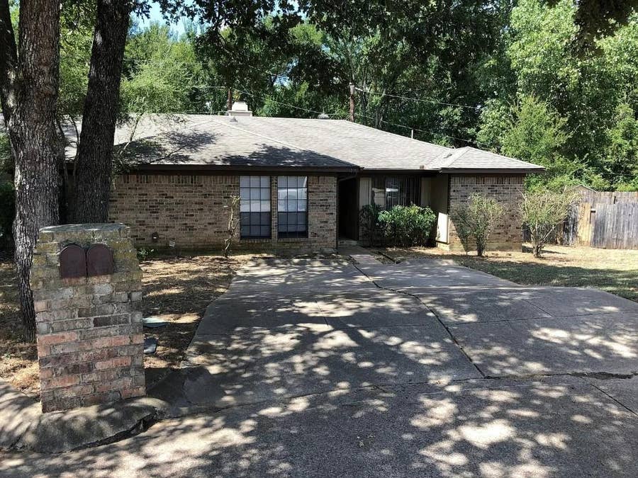 Property photo for 211 Alston Court, Mansfield, TX
