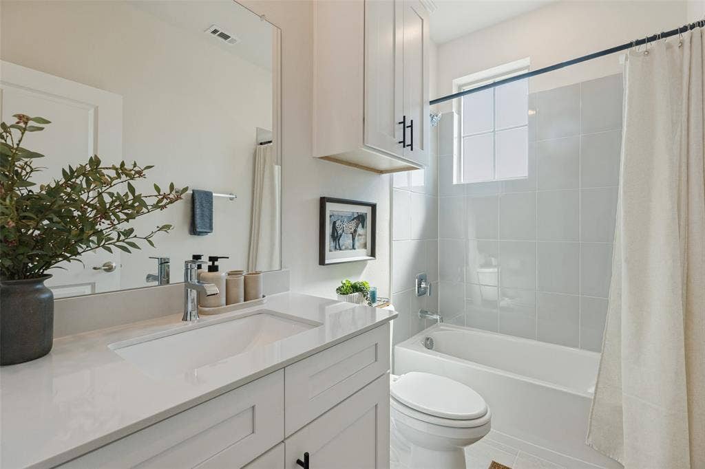 8825 Shoppers Lane, Plano, TX 75024 8825 Shoppers Lane, Plano, TX 75024