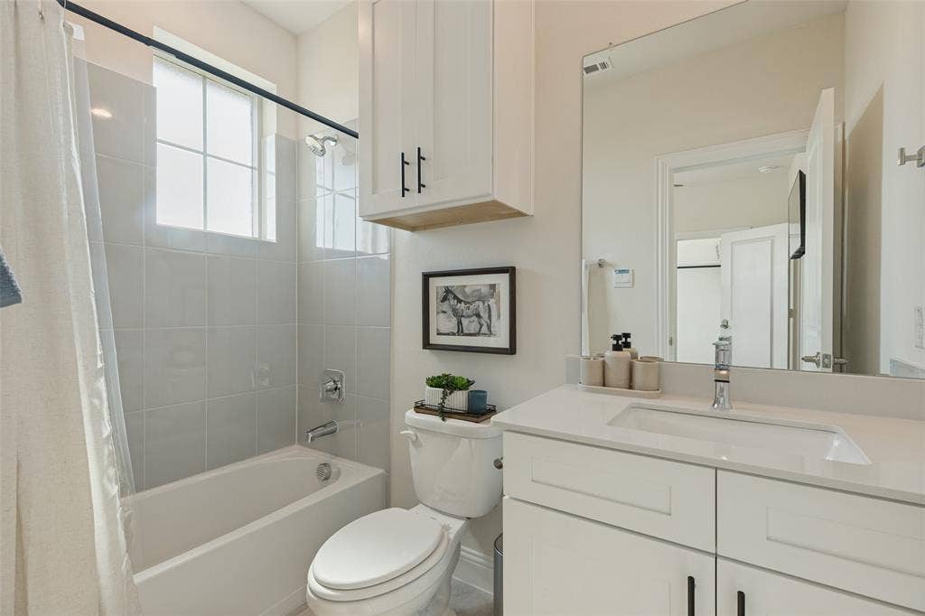 8825 Shoppers Lane, Plano, TX 75024 8825 Shoppers Lane, Plano, TX 75024