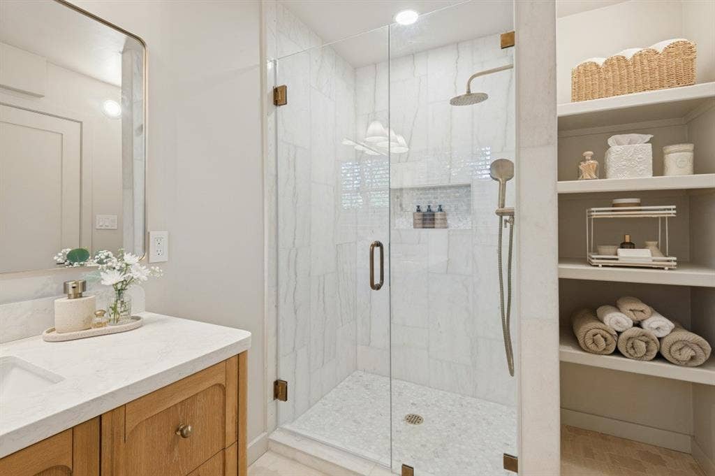 2013 Huntington Lane, Fort Worth, TX 76110