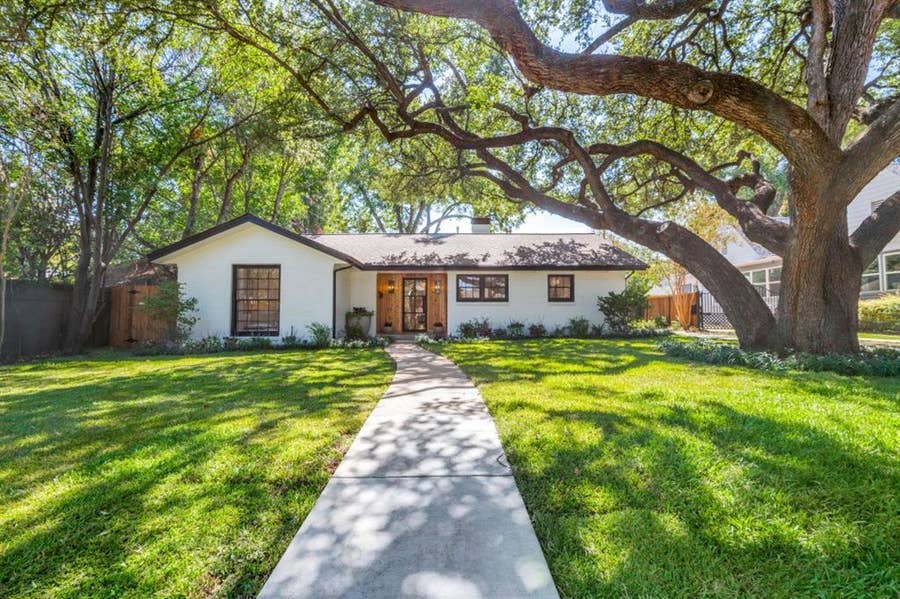 Property photo for 2013 Huntington Lane, Fort Worth, TX