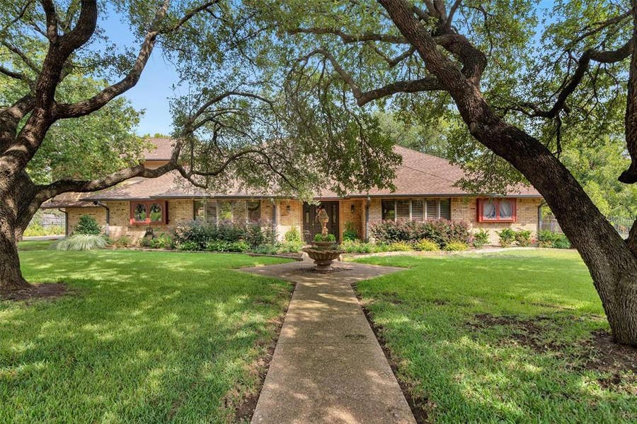 Property photo for 7605 Willowood Court, Fort Worth, TX