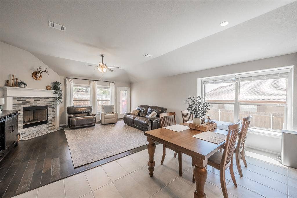 1821 Abelia Lane, Weatherford, TX 76086 1821 Abelia Lane, Weatherford, TX 76086