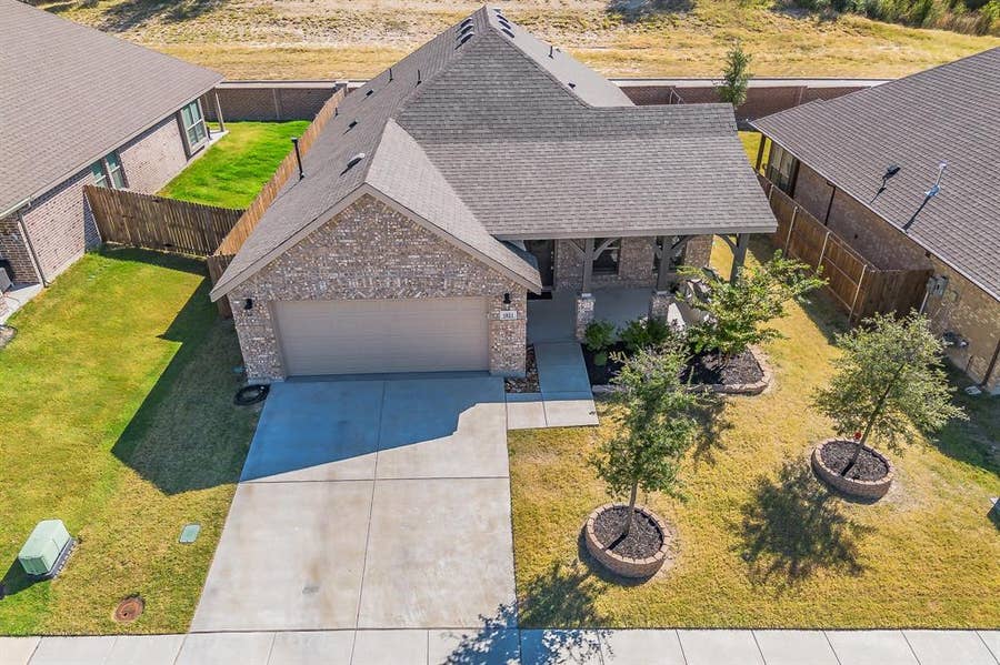 Property photo for 1821 Abelia Lane, Weatherford, TX