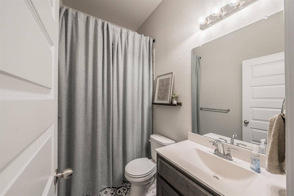 1821 Abelia Lane, Weatherford, TX 76086 1821 Abelia Lane, Weatherford, TX 76086