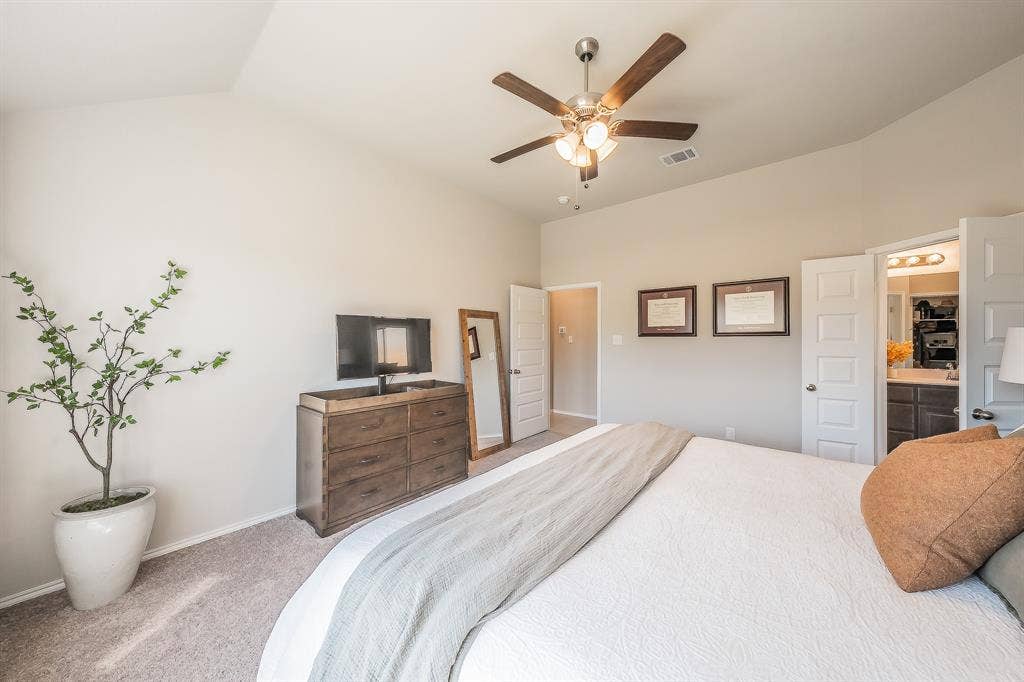 1821 Abelia Lane, Weatherford, TX 76086 1821 Abelia Lane, Weatherford, TX 76086