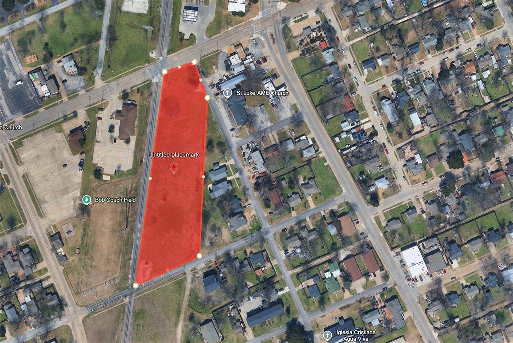 600 W Avenue D, Garland, TX 75040 Aerial Map. Outlining the boundaries of the property within the surrounding area