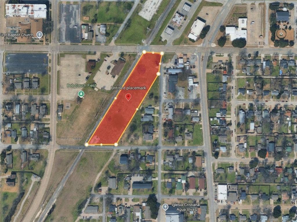 600 W Avenue D, Garland, TX 75040 Aerial Map. Depicting the property boundary and surrounding area