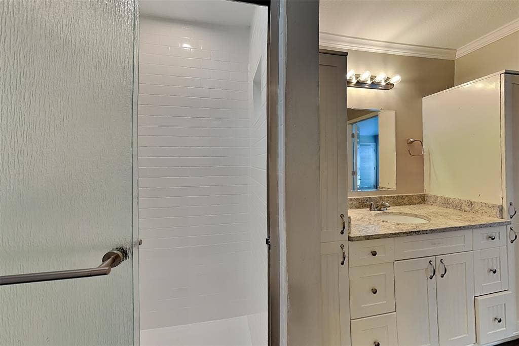 4504 Westchase Circle, Grapevine, TX 76051 4504 Westchase Circle, Grapevine, TX 76051