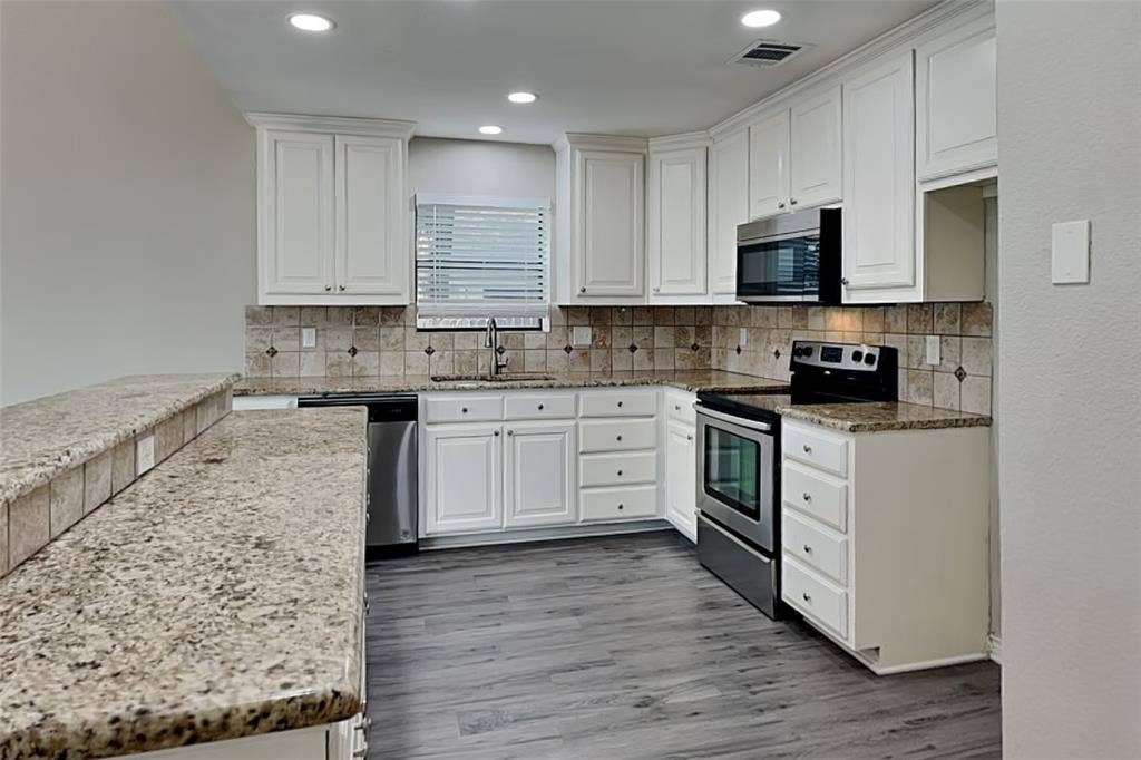 4504 Westchase Circle, Grapevine, TX 76051 4504 Westchase Circle, Grapevine, TX 76051