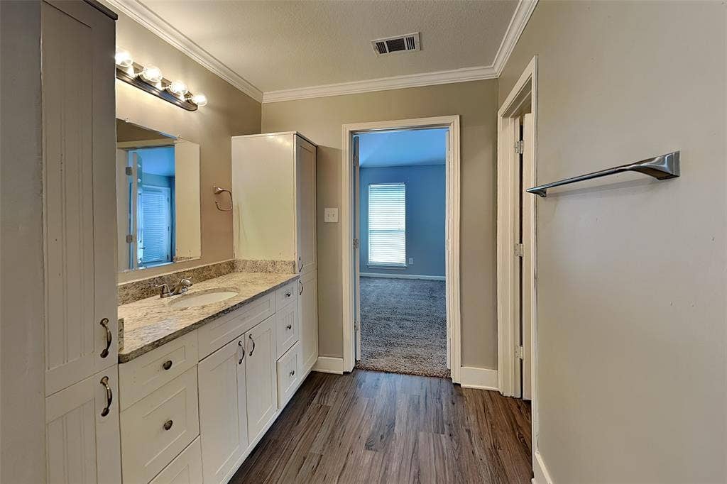 4504 Westchase Circle, Grapevine, TX 76051 4504 Westchase Circle, Grapevine, TX 76051