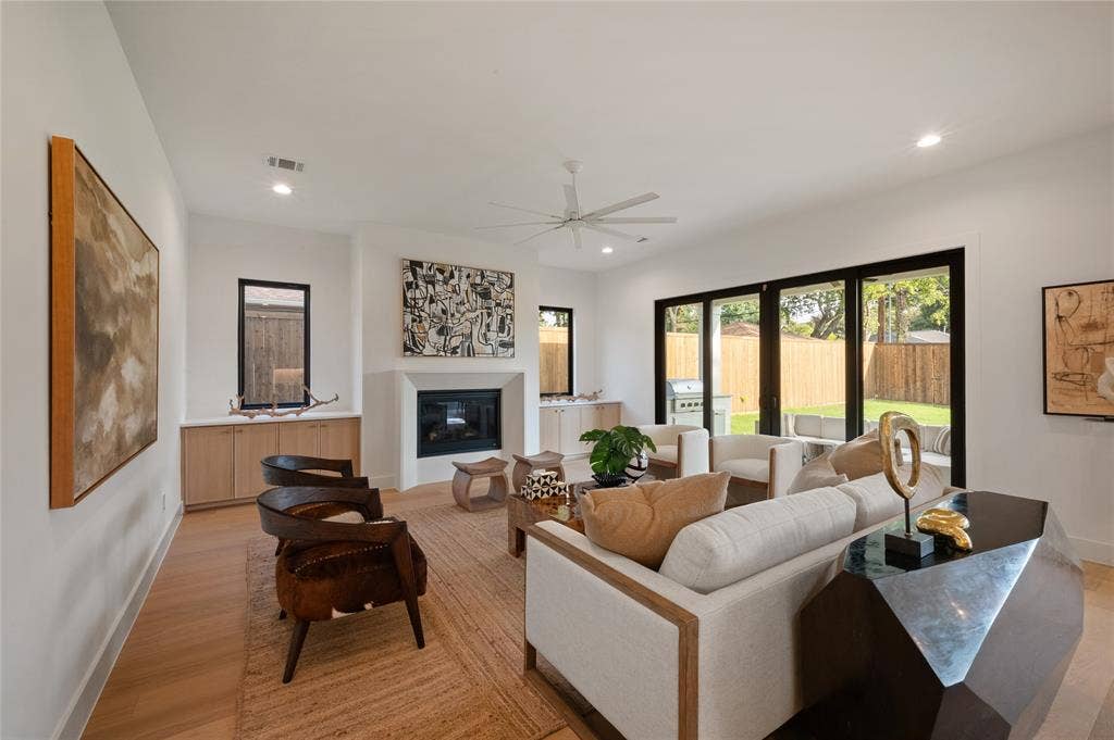 6222 Monticello Avenue, Dallas, TX 75214
