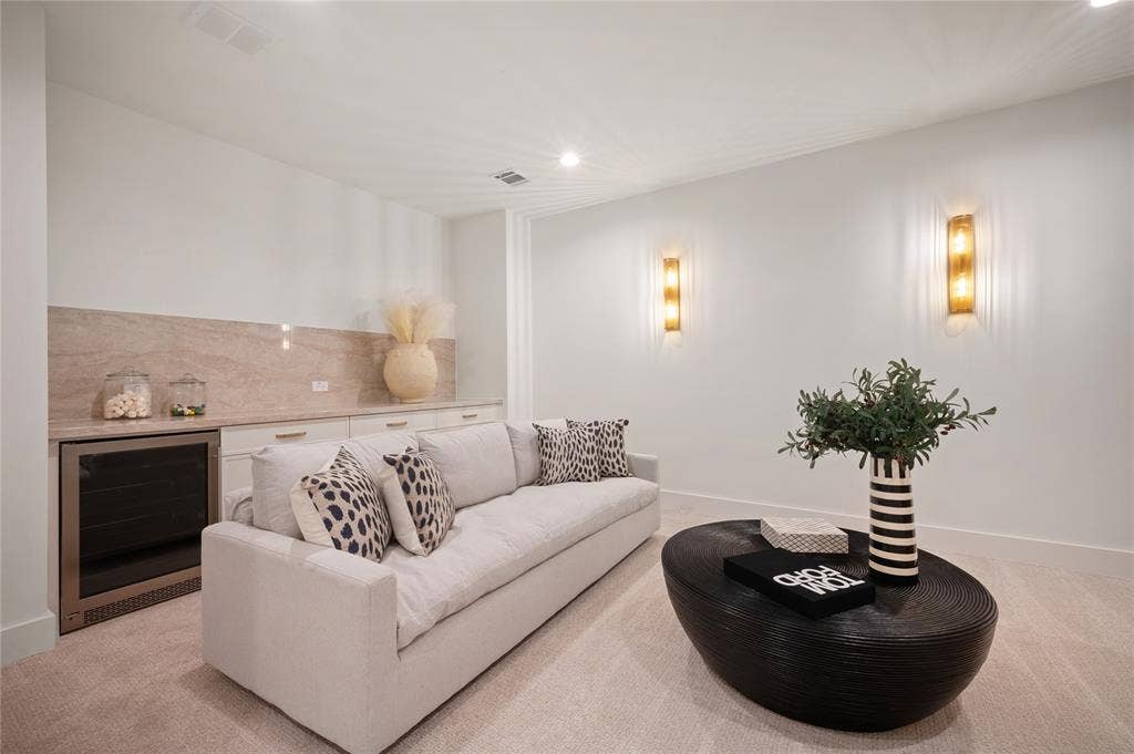 6222 Monticello Avenue, Dallas, TX 75214