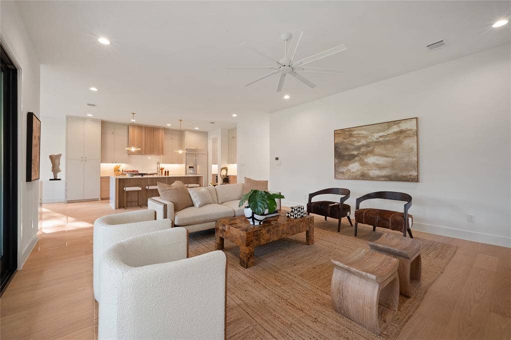 6222 Monticello Avenue, Dallas, TX 75214