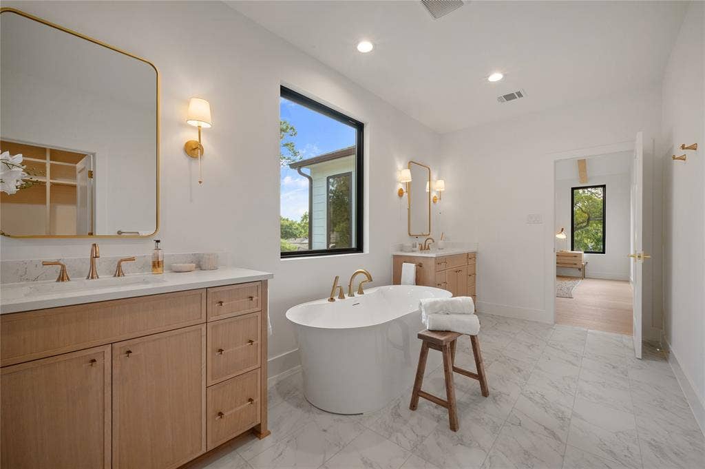 6222 Monticello Avenue, Dallas, TX 75214