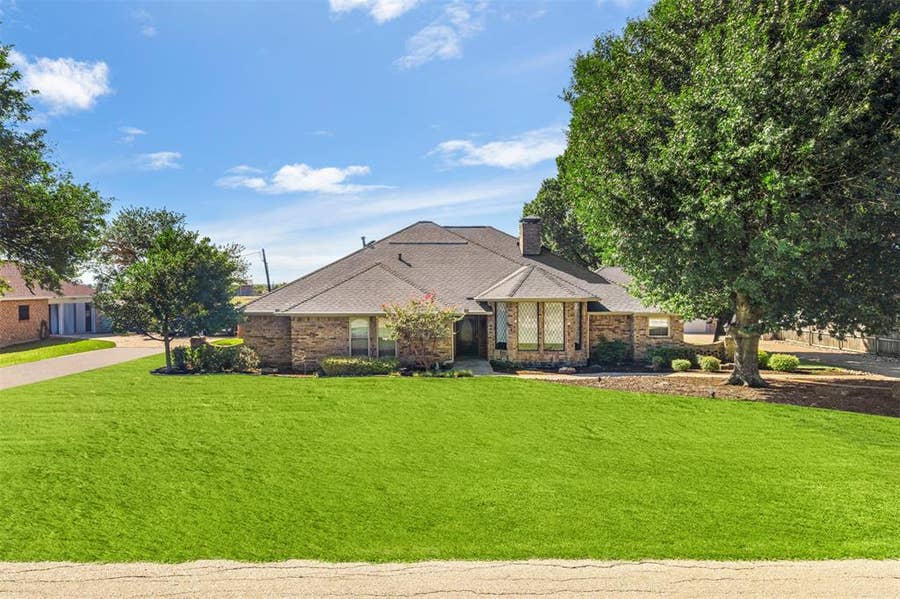 Property photo for 206 Cripple Creek Road, Glenn Heights, TX