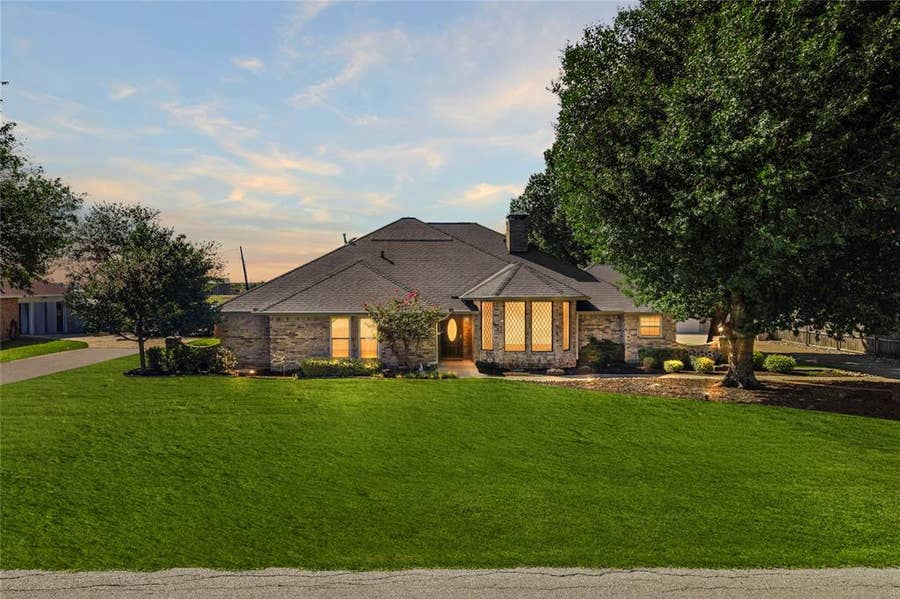 Property photo for 206 Cripple Creek Road, Glenn Heights, TX