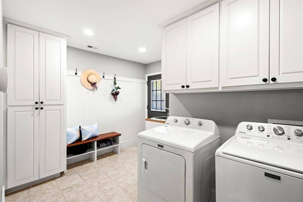 Mudroom in Laundry