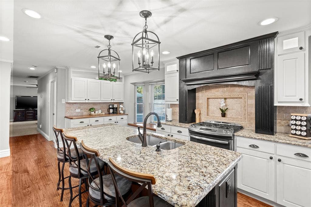 Kitchen Island Close Up