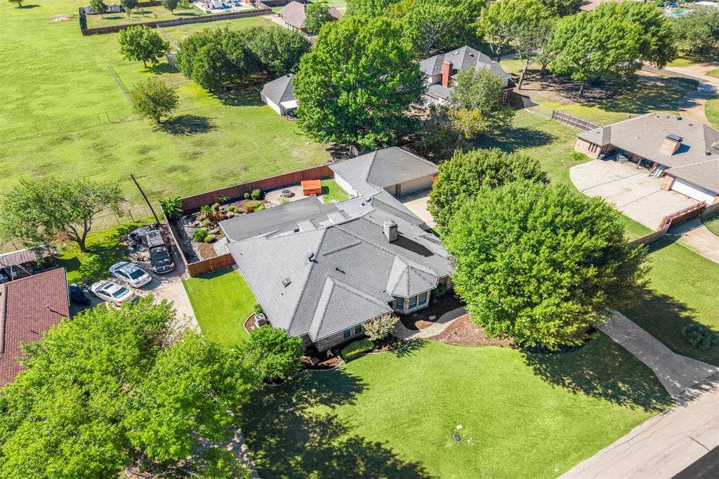 206 Cripple Creek Road, Glenn Heights, TX 75154