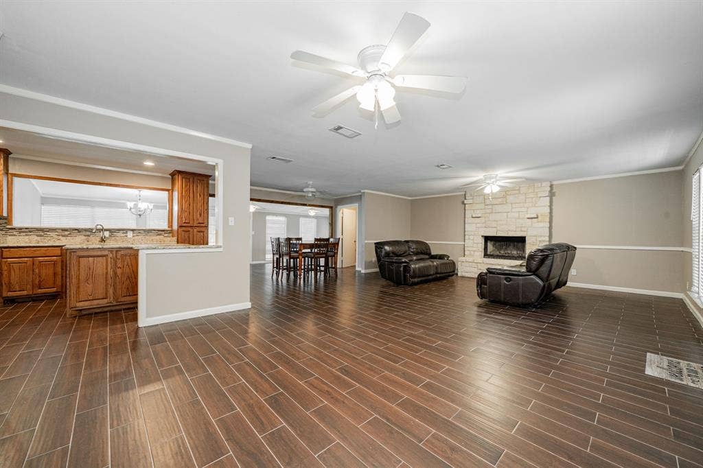 102 Northwood Place, Enchanted Oaks, TX 75156 102 Northwood Place, Enchanted Oaks, TX 75156