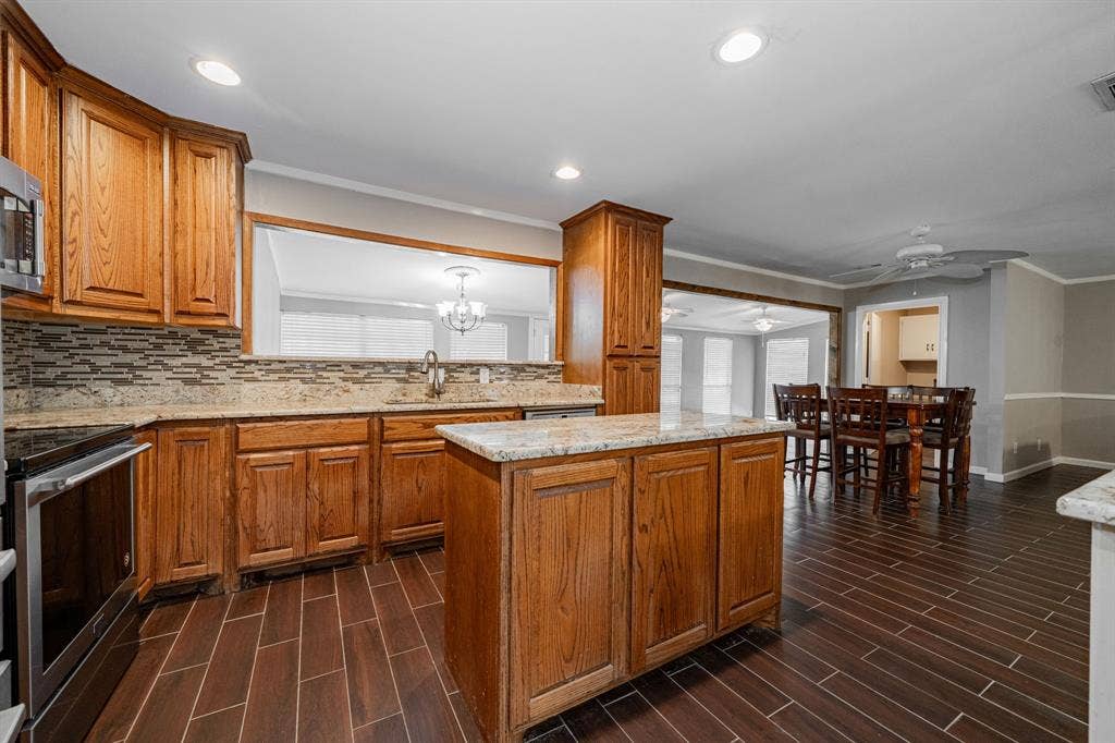 102 Northwood Place, Enchanted Oaks, TX 75156 102 Northwood Place, Enchanted Oaks, TX 75156