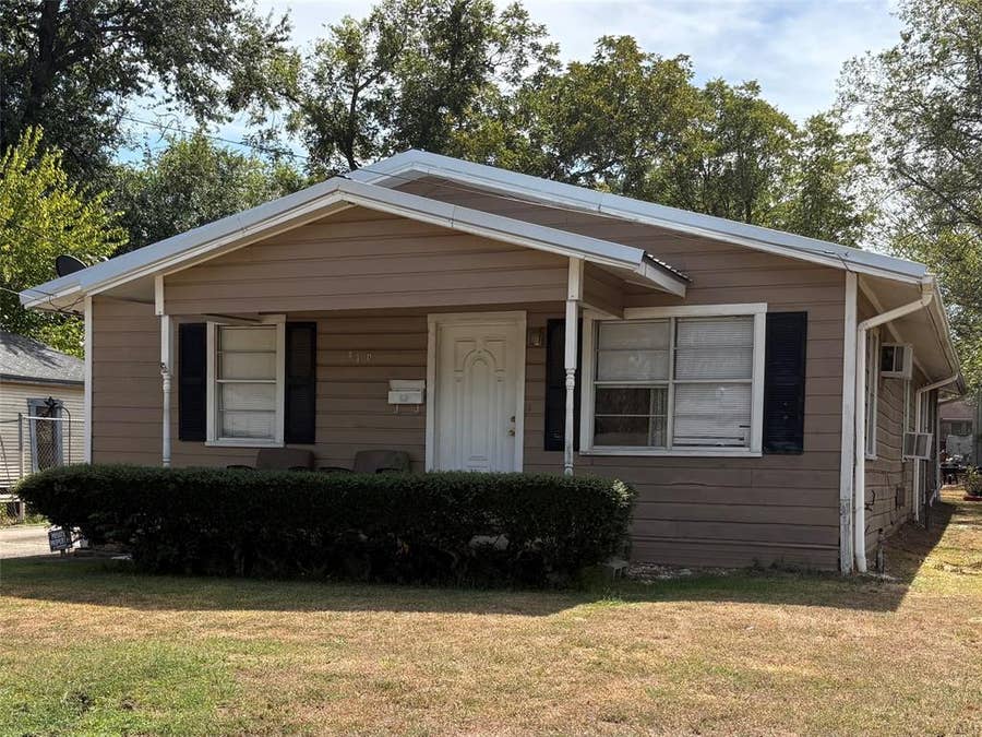 Property photo for 416 Ross Street E, Sulphur Springs, TX