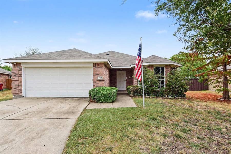 Property photo for 701 Silverleaf Court, Royse City, TX