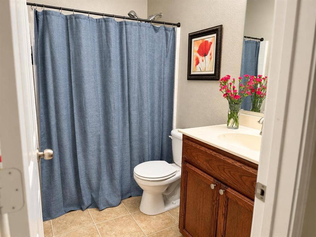 224 Spring Hollow Drive, Saginaw, TX 76131 224 Spring Hollow Drive, Saginaw, TX 76131