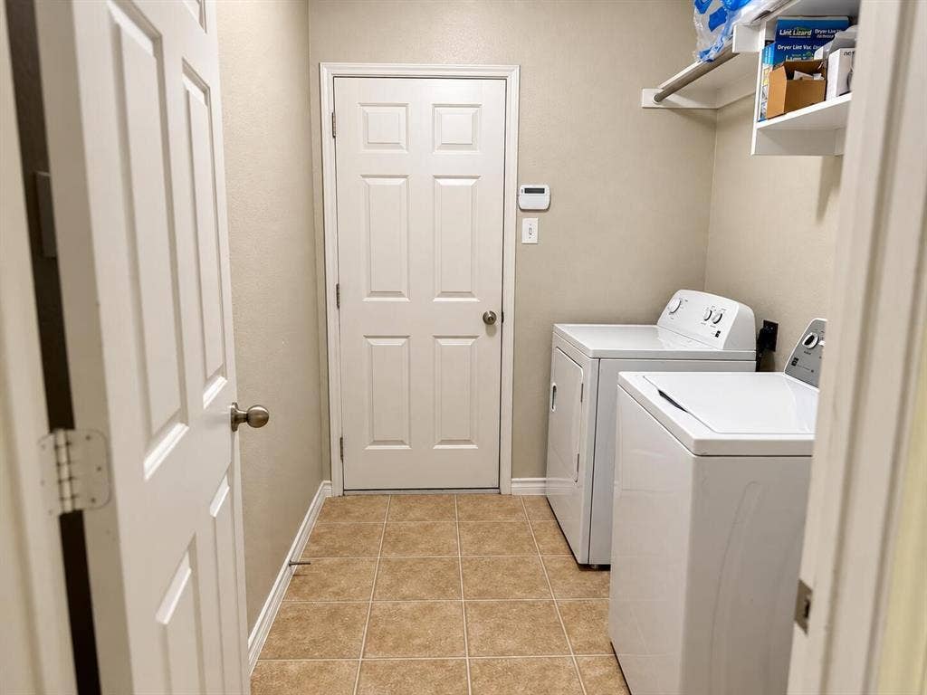 224 Spring Hollow Drive, Saginaw, TX 76131 224 Spring Hollow Drive, Saginaw, TX 76131