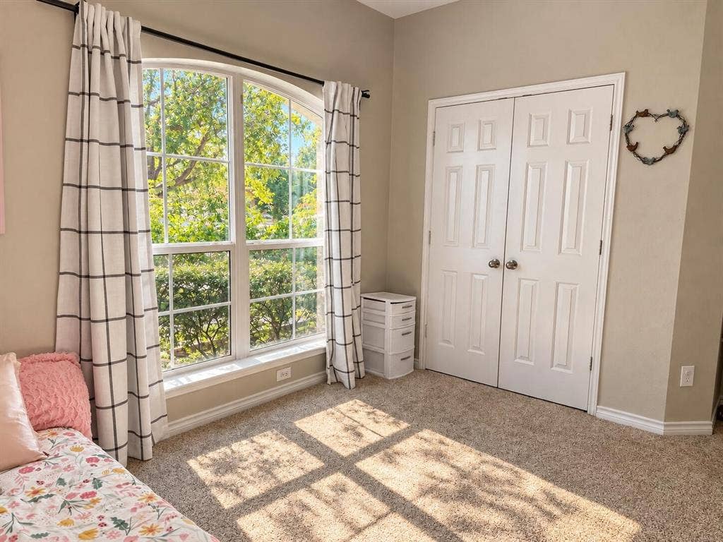 224 Spring Hollow Drive, Saginaw, TX 76131 224 Spring Hollow Drive, Saginaw, TX 76131