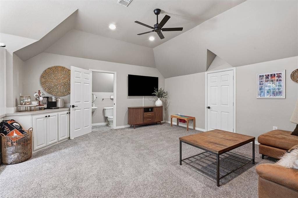 924 Ridge Court, Keller, TX 76248 924 Ridge Court, Keller, TX 76248