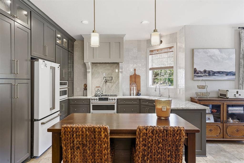 924 Ridge Court, Keller, TX 76248 924 Ridge Court, Keller, TX 76248