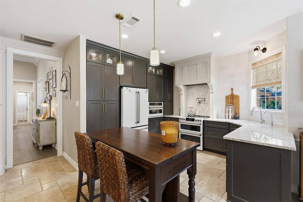 924 Ridge Court, Keller, TX 76248 924 Ridge Court, Keller, TX 76248