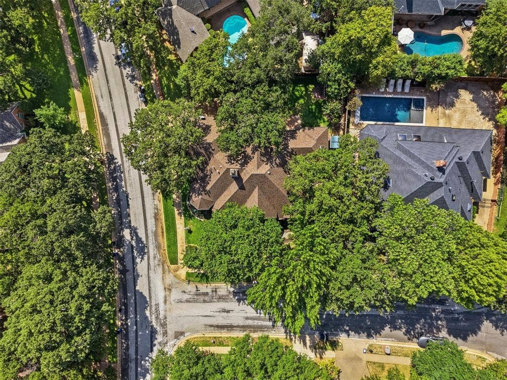 924 Ridge Court, Keller, TX 76248 924 Ridge Court, Keller, TX 76248