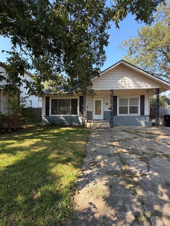 Property photo for 619 W Owing Street, Denison, TX